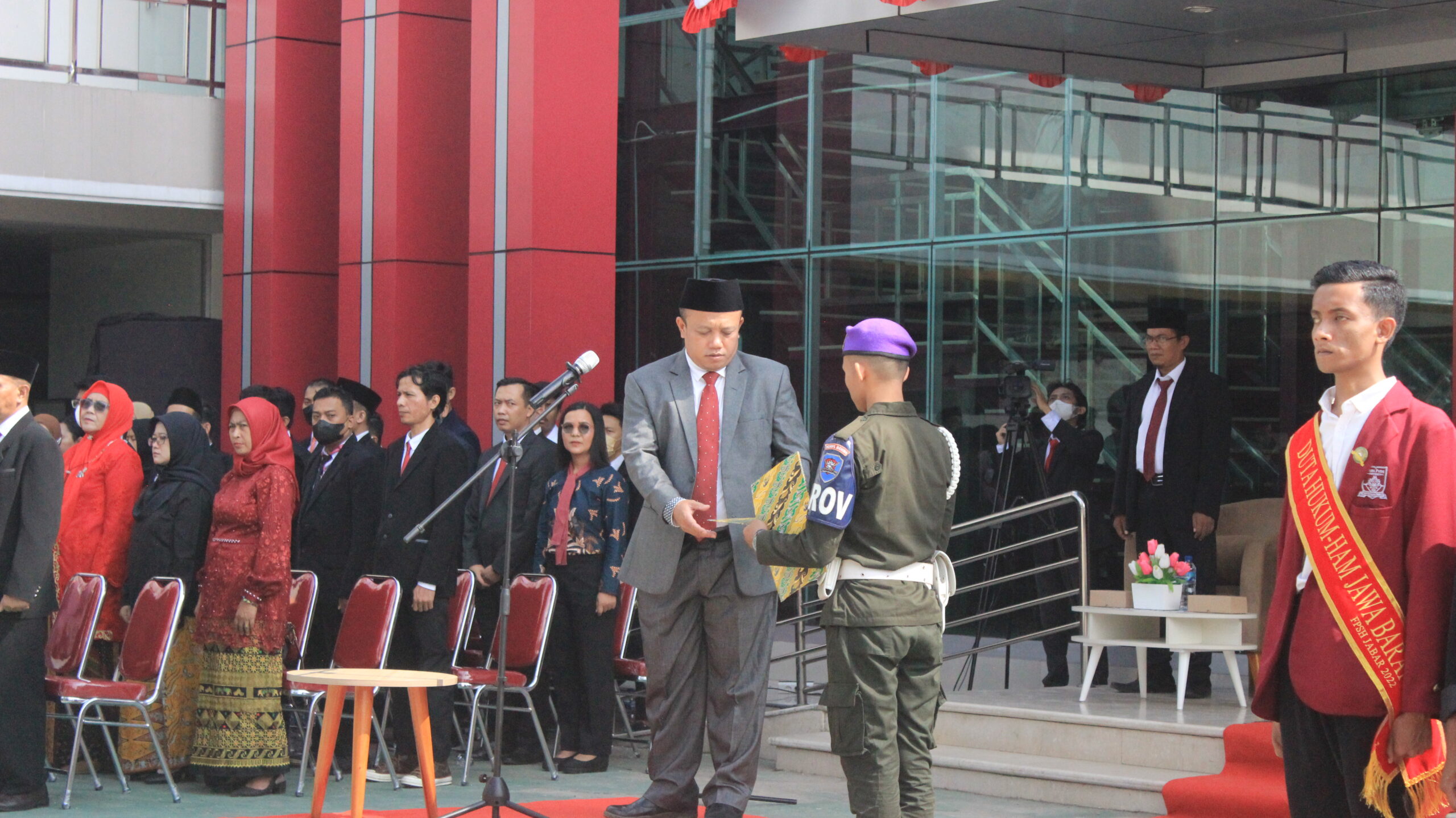 Commemorating The Independence Day, Nusa Putra University held the 77th RI Anniversary Ceremony