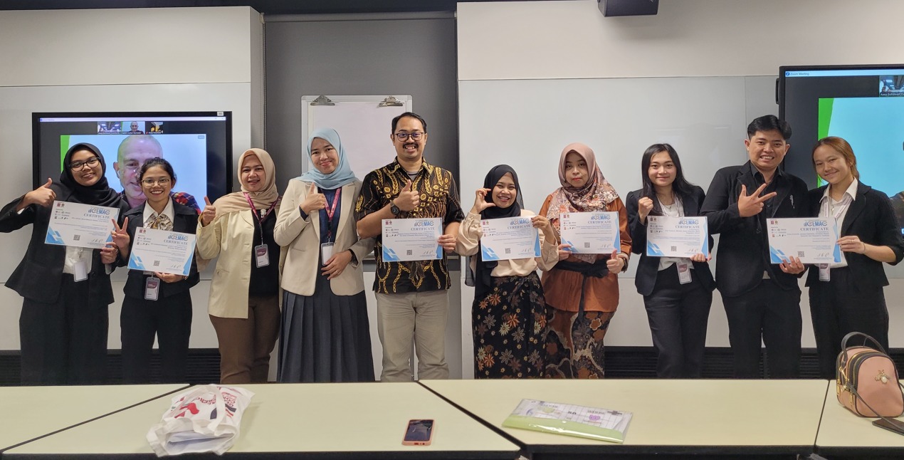 Profesor National University Singapore Paparkan Riset Terbaru dalam International Conference Manajemen dan Akuntansi Nusa Putra